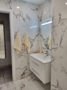 Apartment 27A1-Bathroom