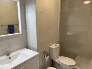 Victoria-Court-Apartment-31A1-Bathroom