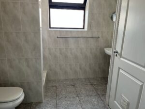 Victoria Court Apartment 17A3 Shower