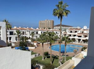 Victoria Court Apartment 27A2 Pool View